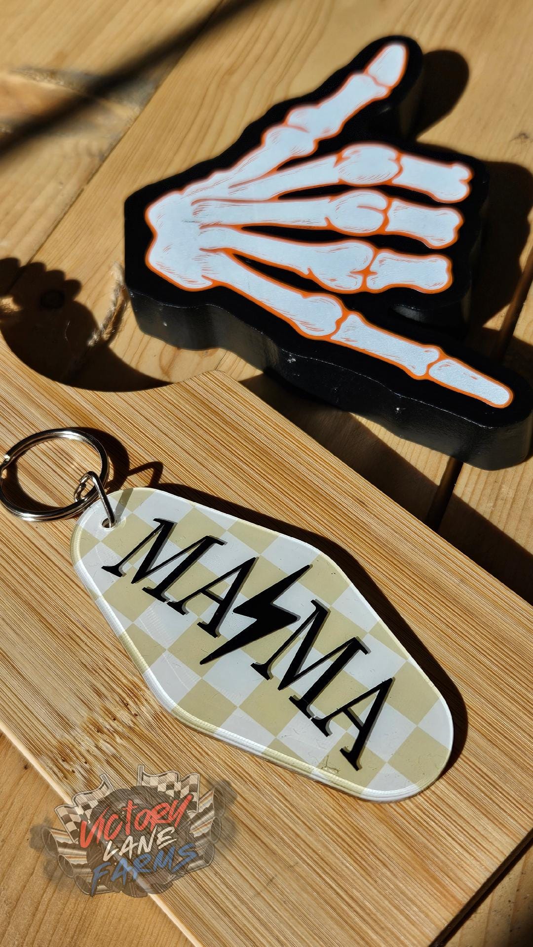 MAMA checkered motel keychain